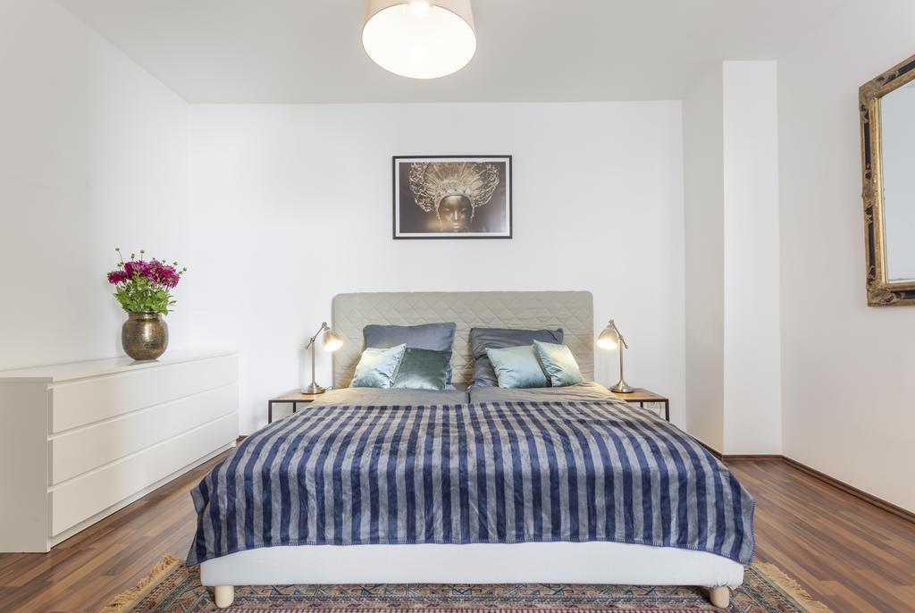 The Rheinsberger - Cosy 2br One Living Up To 6 Appartamento